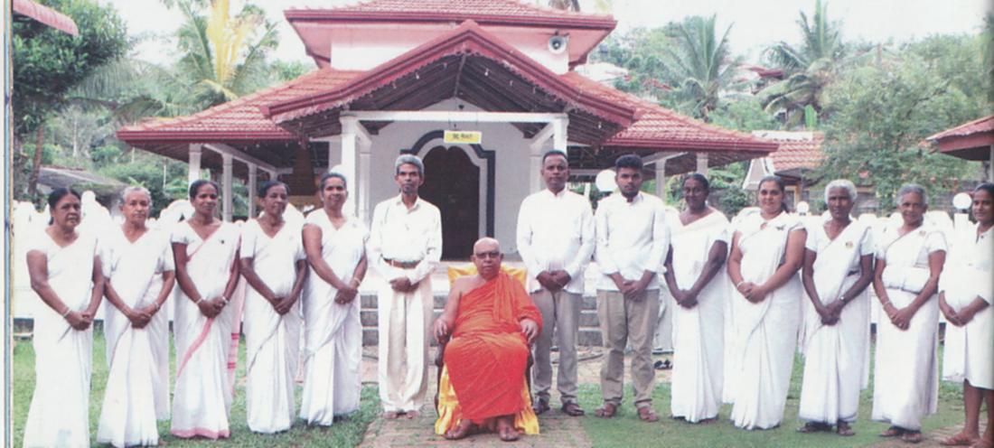 දහම් පාසල් ගුරු මණ්ඩලය සමඟ විහාරාධිපති හිමියන්